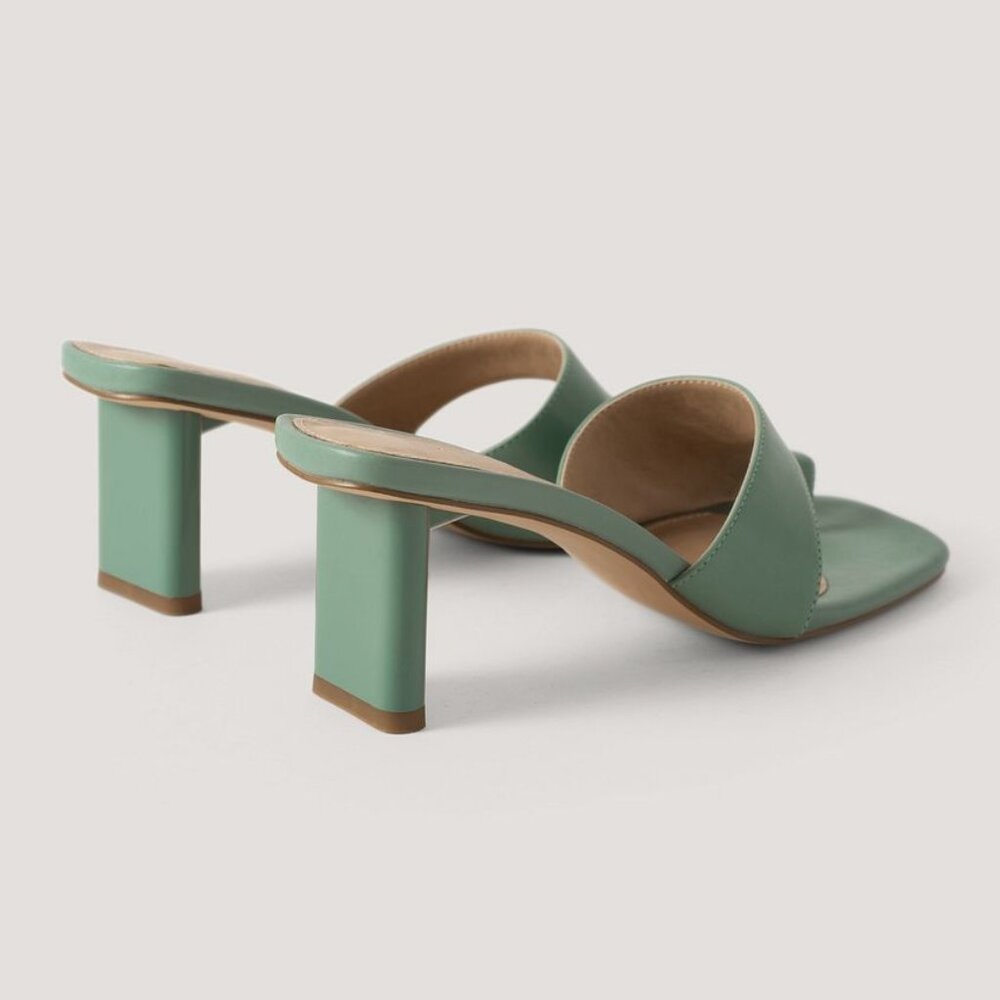 NA-KD Toe Strap Mules - Picture 3 of 4